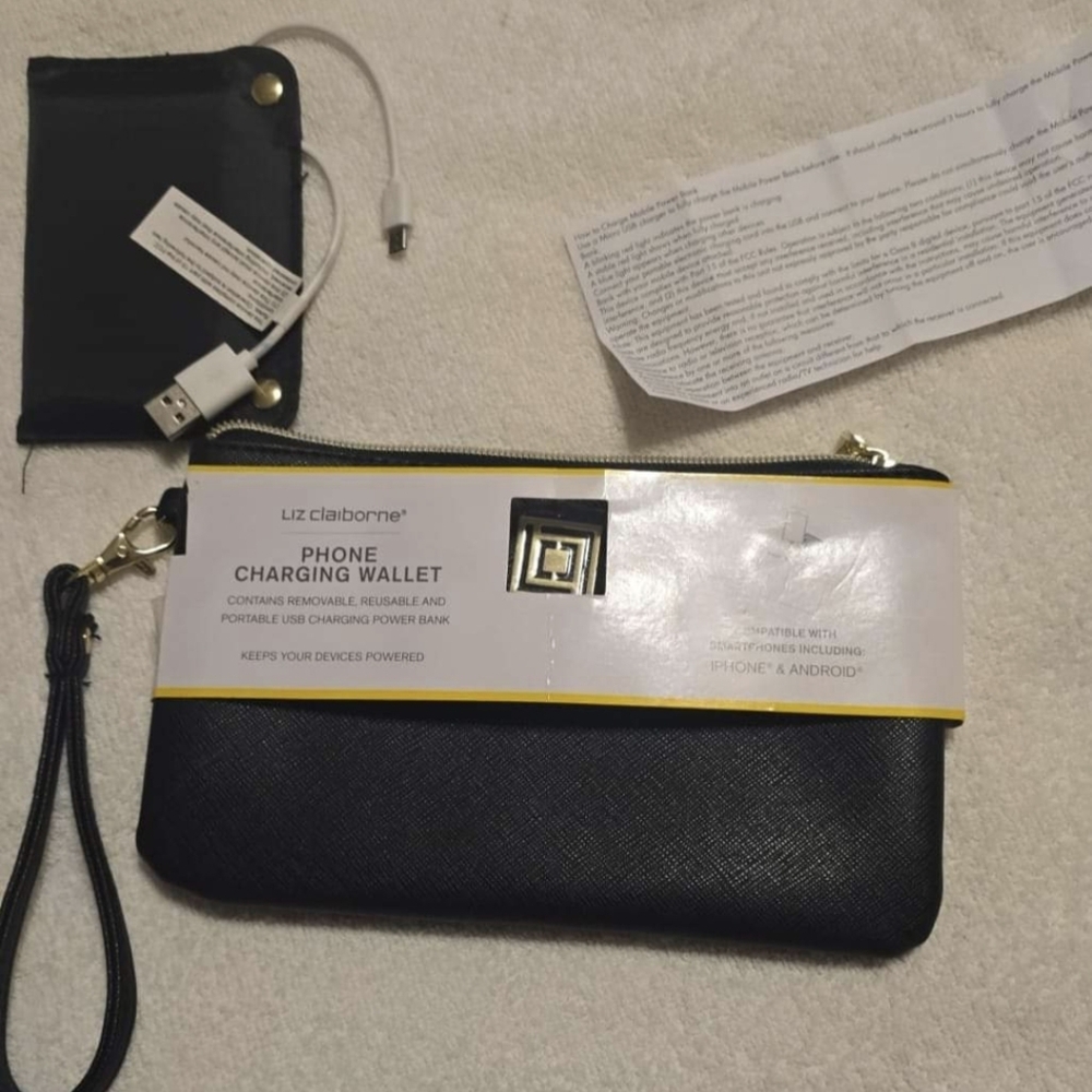 Liz Claiborne Phone Charging Wallet New